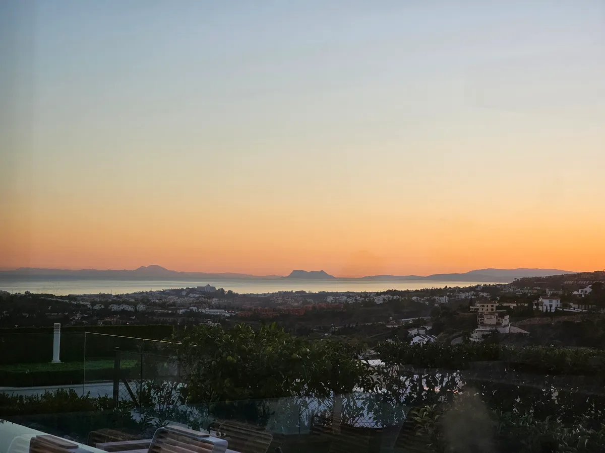The Hills 12 — photo 1